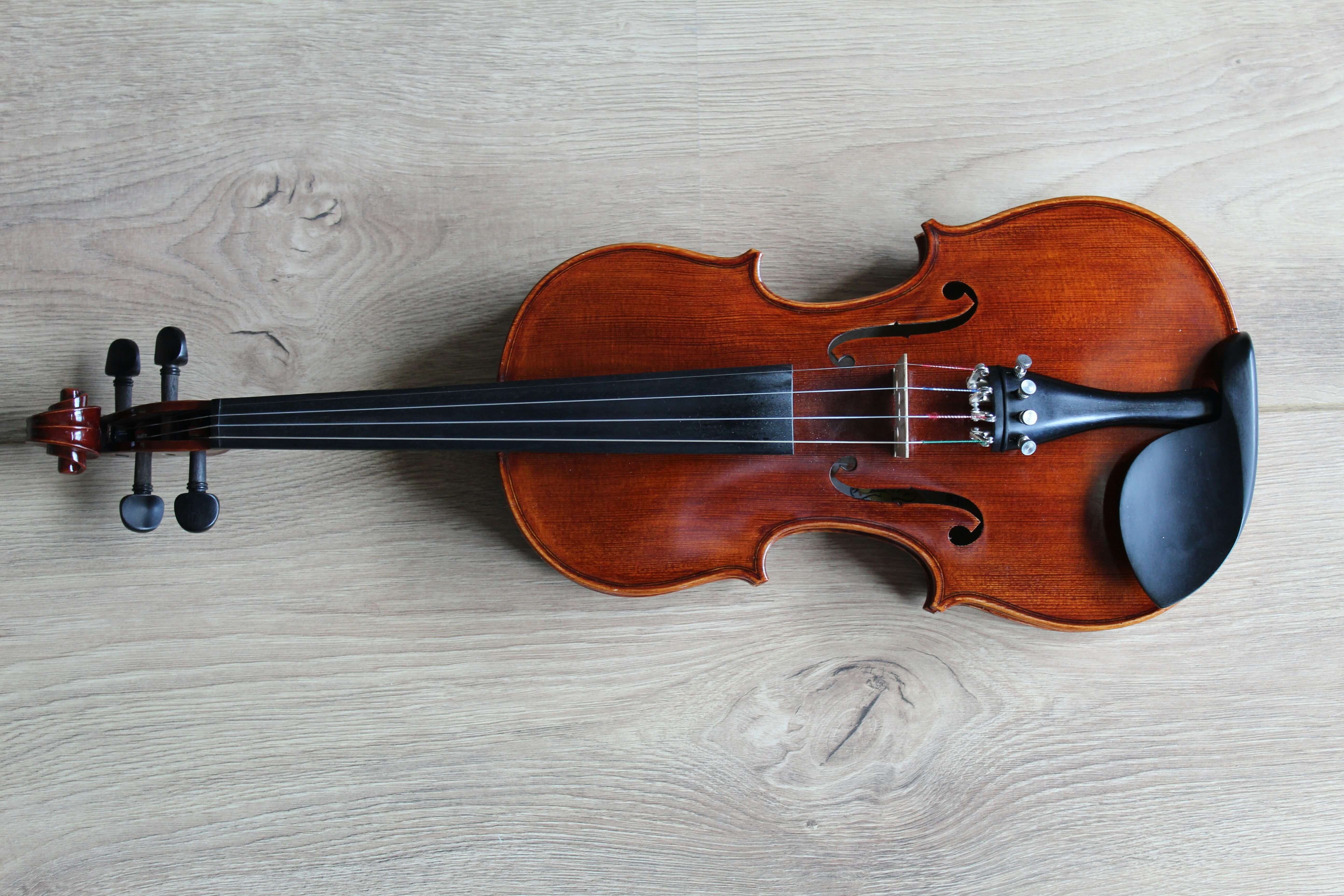 Violins and string instruments